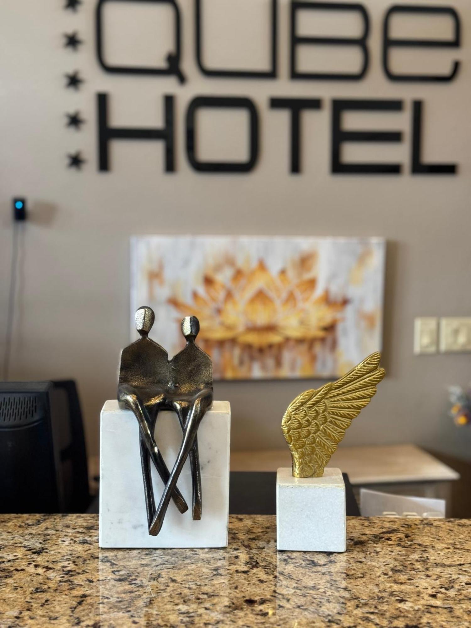 Qube Hotel - Polk City Ngoại thất bức ảnh